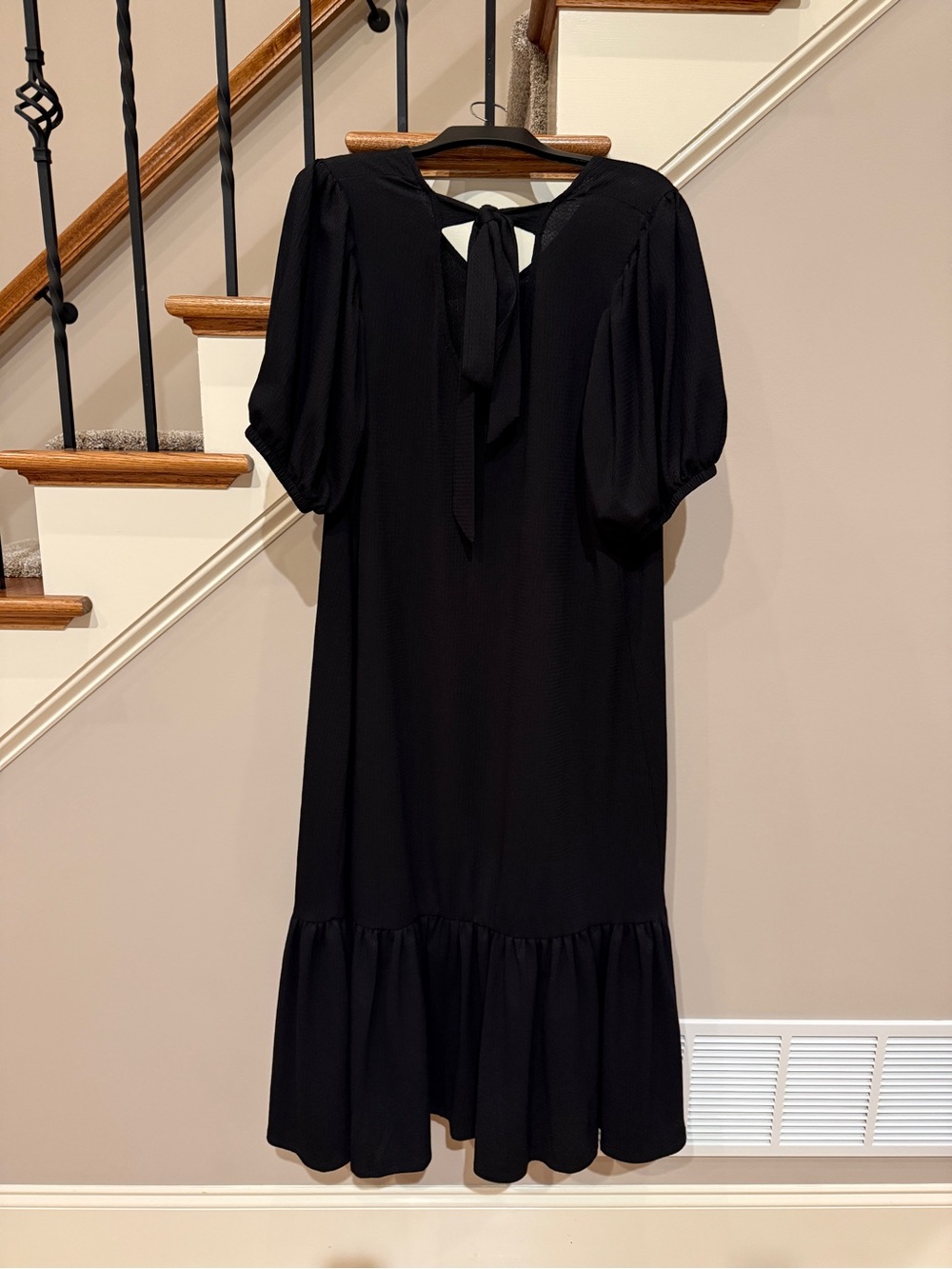 Gibson Latimer Black Tie-Back Puff Sleeve Maxi Dress